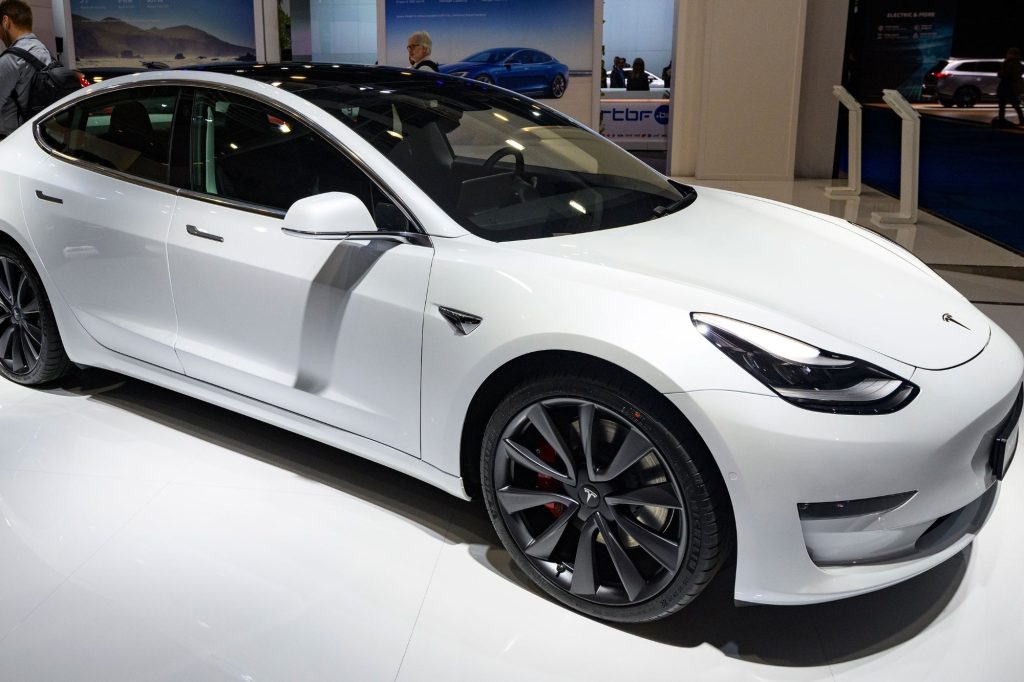 Tương lai của Tesla: Bước tiến và thách thức thị trường xe điện